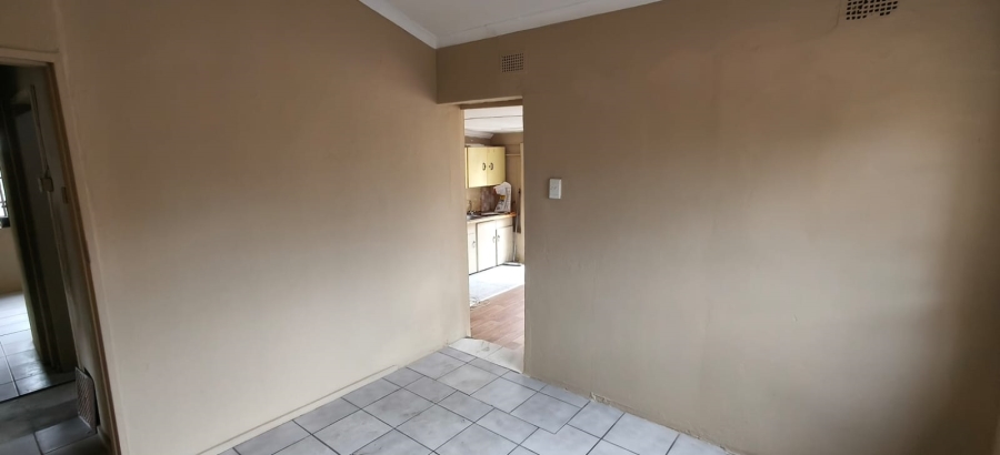 2 Bedroom Property for Sale in Oos Einde North West